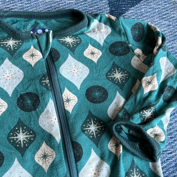 Kickee Pants 6-9 month Coverall Zip-Up Christmas Ornaments Green Print - Picture 3 of 15